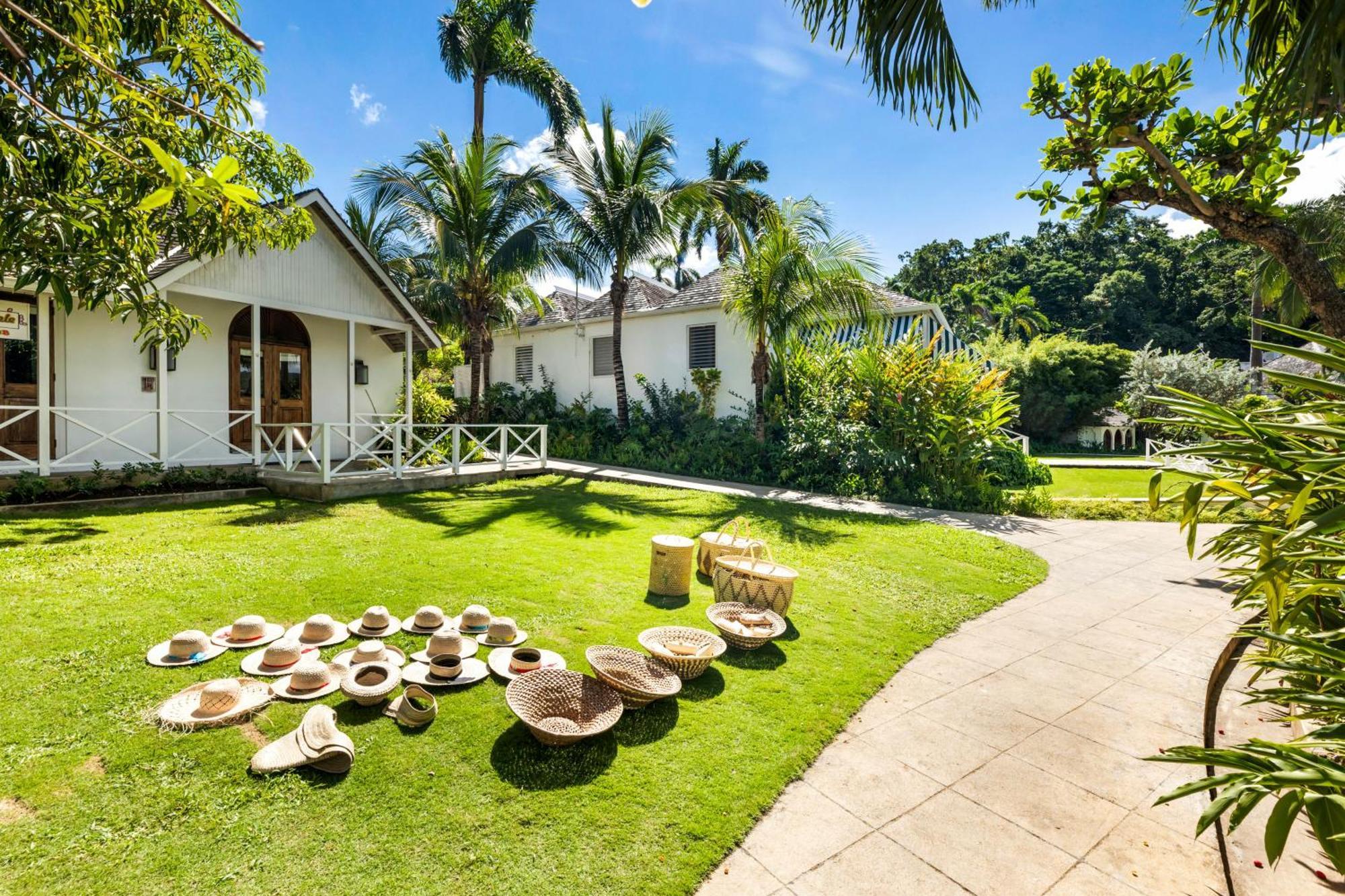 Round Hill Hotel & Villas Монтего Бей Екстериор снимка