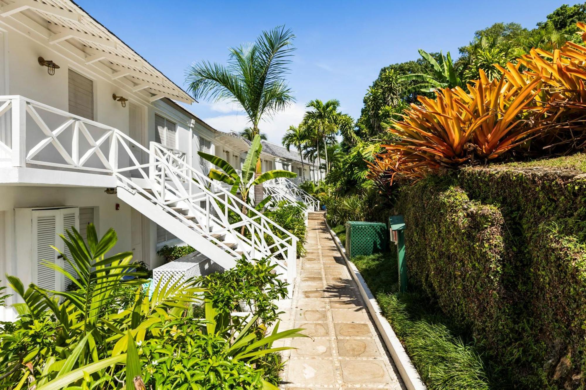 Round Hill Hotel & Villas Монтего Бей Екстериор снимка